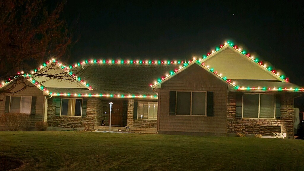 Idaho Falls home with red, warm white and green C9 lights